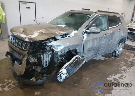 2018 Jeep Compass Latitude 4X4 from USA, damaged, VIN 3C4NJDBB2JT177582